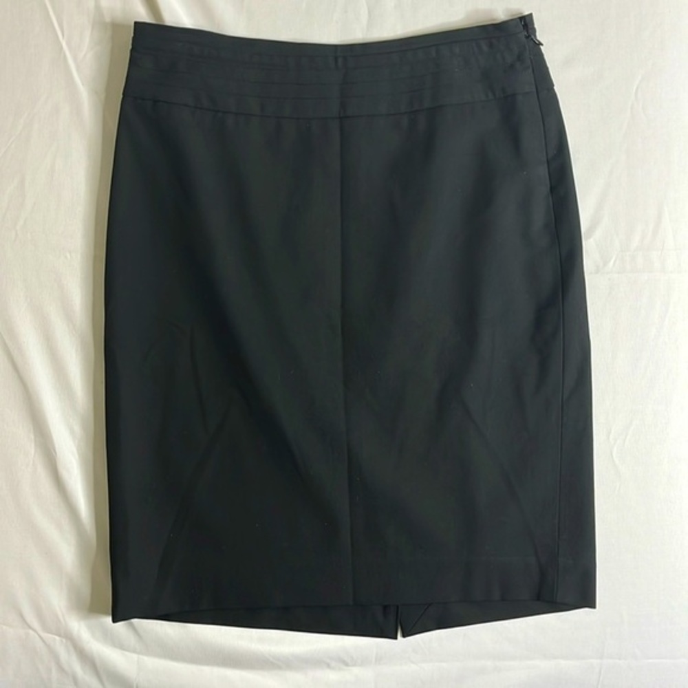 ⭐️ The Limited Black Collection black skirt- size 2